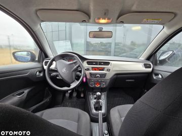 Car image 26