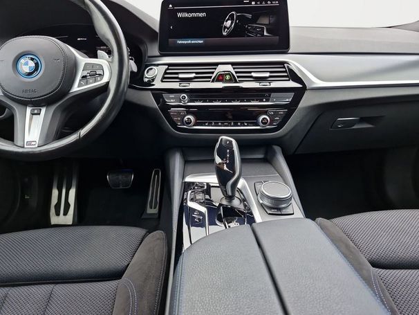 BMW 530 e 215 kW image number 15