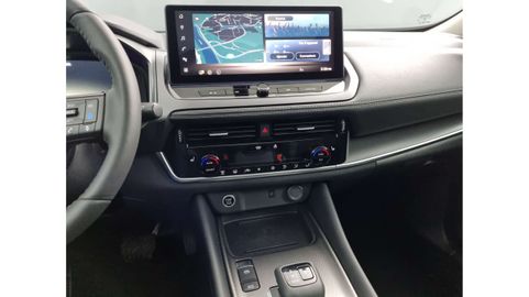 Car image 26