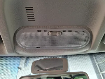Car image 33