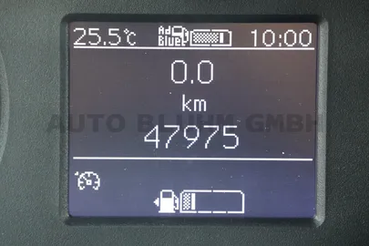 Car image 28