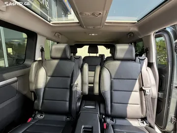 Car image 33