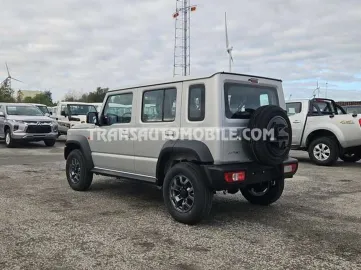 Car image 3