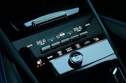 Car image 33