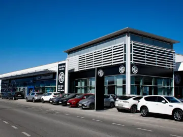 Car image 20