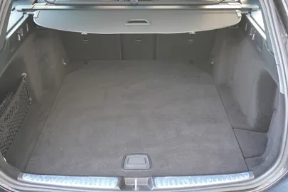 Car image 34