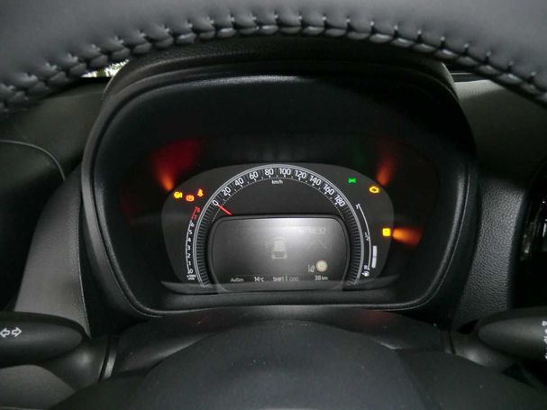 Toyota Aygo X 53 kW image number 7