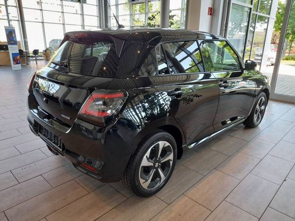 Suzuki Swift 1.2 Hybrid Comfort 61 kW image number 3