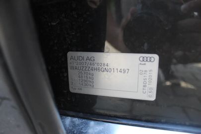 Car image 37