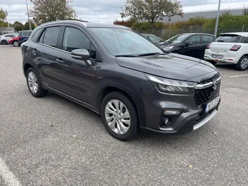 Car image 3