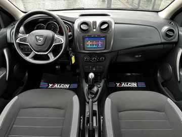 Car image 13