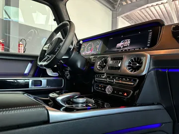 Car image 32