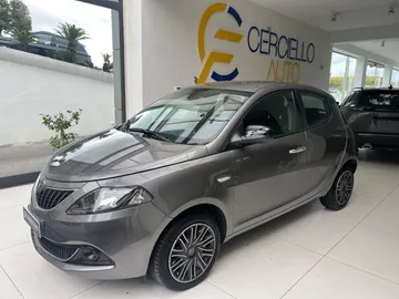 Car image 1