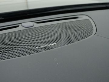 Car image 36