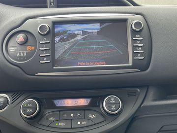 Car image 26