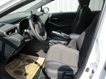 Car image 10