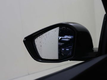 Car image 38