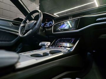 Car image 37