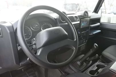 Car image 12