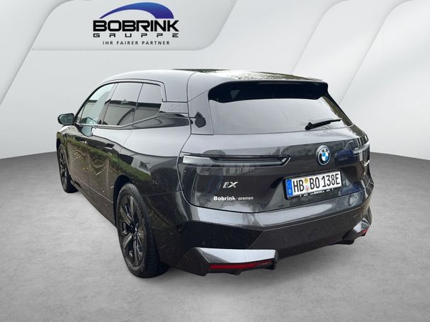 BMW iX xDrive50 385 kW image number 6