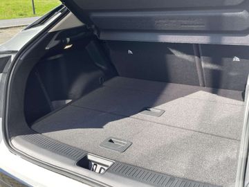 Car image 37