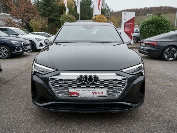 Audi Q8 55 quattro e-tron Sportback 300 kW image number 6