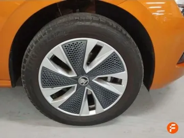 Car image 29