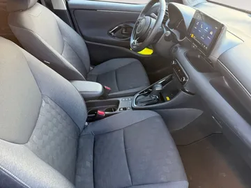 Car image 15