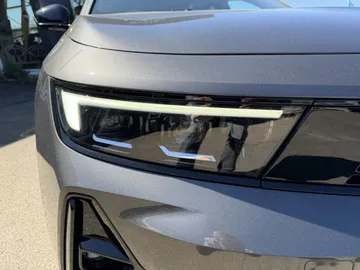 Car image 29