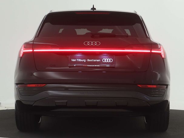 Audi Q8 55 quattro e-tron Advanced 300 kW image number 6