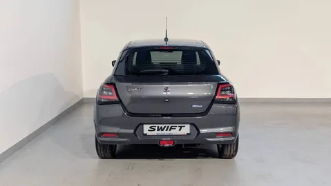 Car image 5