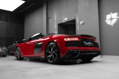 Car image 30