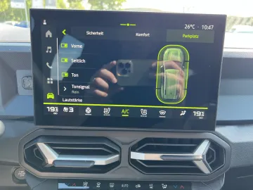 Car image 28