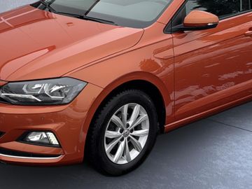Car image 26