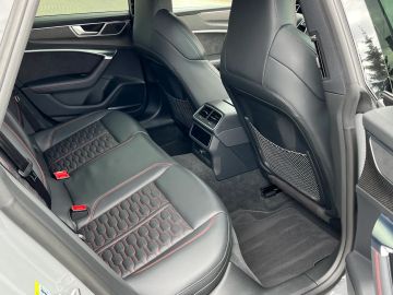 Car image 37