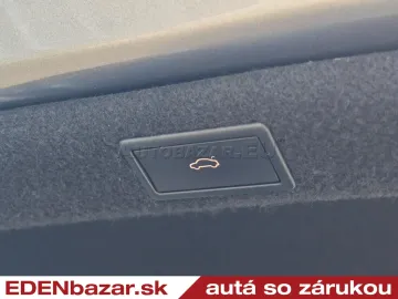 Car image 32