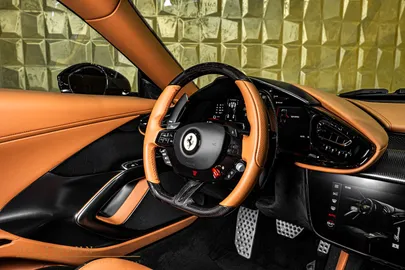 Car image 30