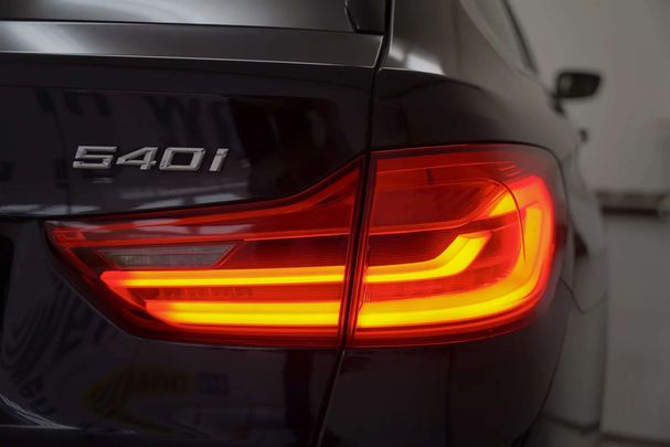 BMW 540i Touring xDrive 250 kW image number 40