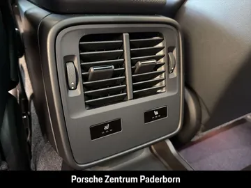 Car image 34