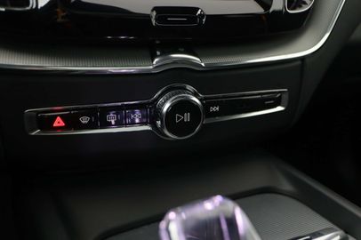 Car image 37