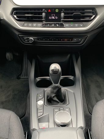 BMW 118i 103 kW image number 6