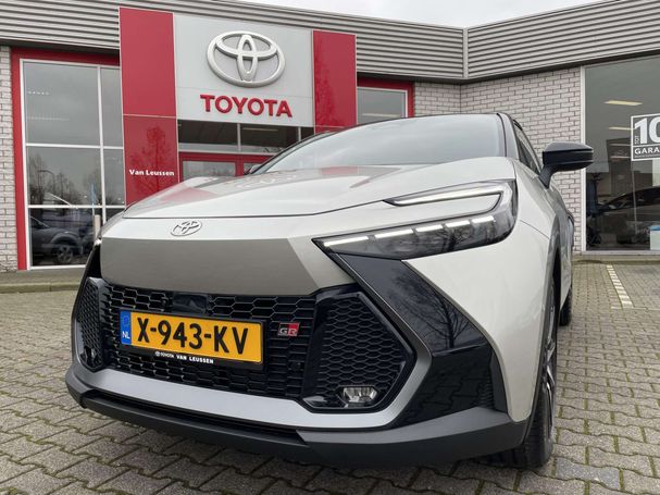 Toyota C-HR 2.0 Hybrid 145 kW image number 7