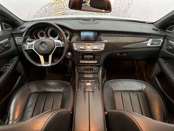 Car image 35