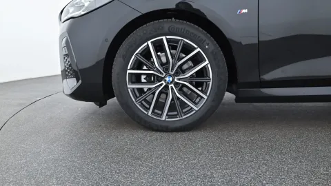 Car image 35