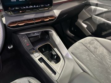 Car image 27