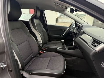 Car image 13