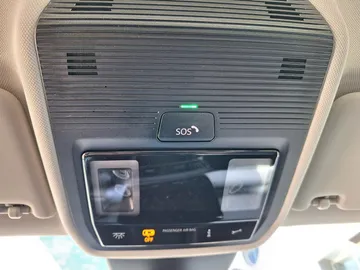 Car image 33