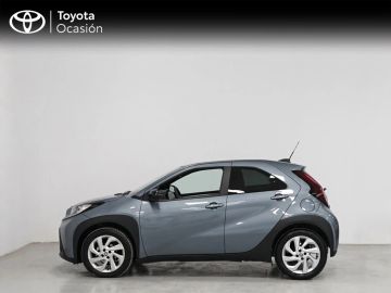 Car image 4