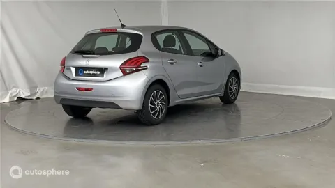 Car image 5