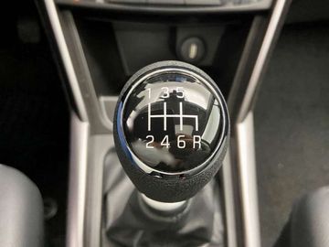 Car image 26